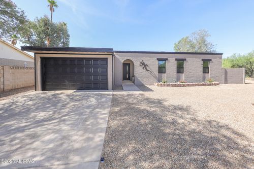 8418 E Calle Bolivar, Tucson, AZ, 85715-5407 | Card Image