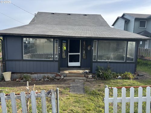 405 Evergreen Ave, Garibaldi, OR, 97118-1411 | Card Image