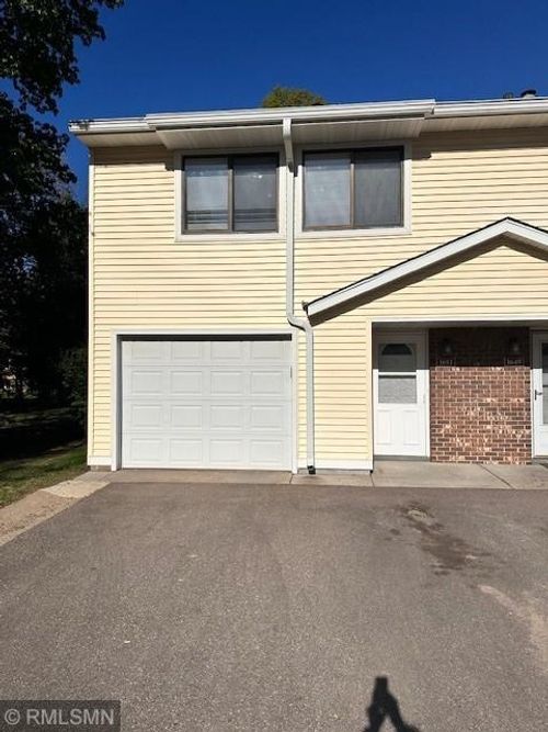 7-1651 City View Dr, Eagan, MN, 55121-1701 | Card Image
