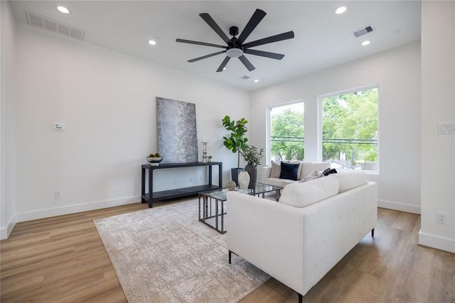 4102 Alice St, House other with 3 bedrooms, 4 bathrooms and null parking in Houston TX | Image 4