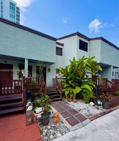 22c-1901 Nw South River Dr, Miami, FL, 33125-2757 | Card Image