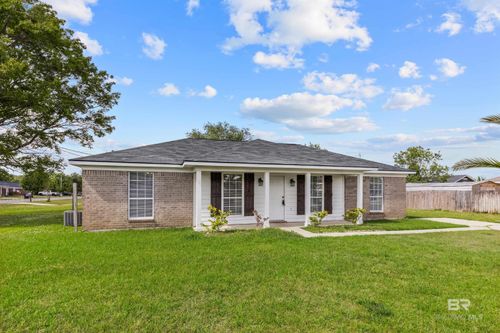 18979 Dalewood Cir, Robertsdale, AL, 36567-6603 | Card Image