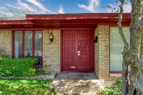 3709 Weeburn Dr, Dallas, TX, 75229-2716 | Card Image