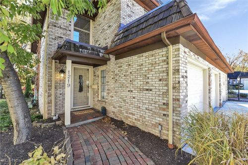 1219 Harwich Ct, Rocky River, OH, 44116-2111 | Card Image