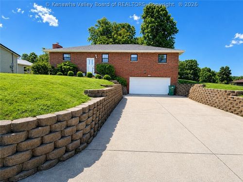 2029 Mount Vernon Rd, Hurricane, WV, 25526-9401 | Card Image