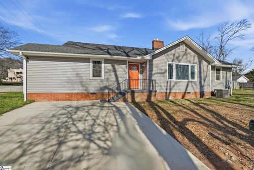 112 E Parker Road, Greenville, SC, 29611 | Card Image