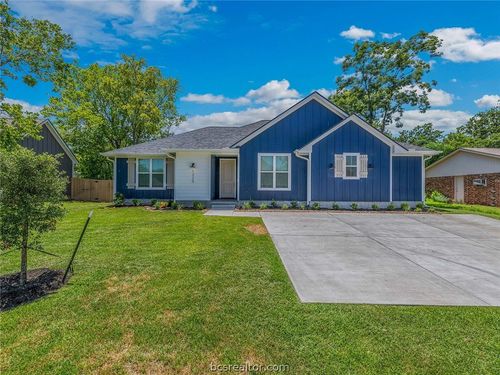 1220 Neal Pickett Dr, College Station, TX, 77840-2613 | Card Image