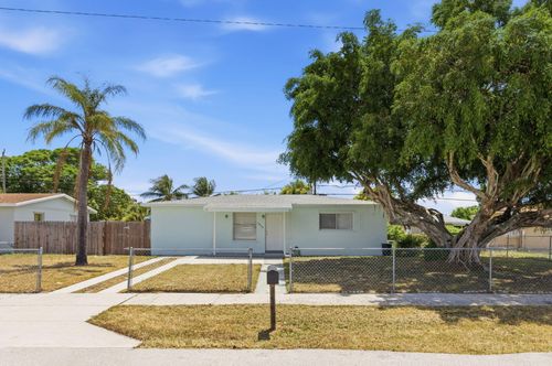 1410 Nw 1st Ct, Boynton Beach, FL, 33435-2610 | Card Image