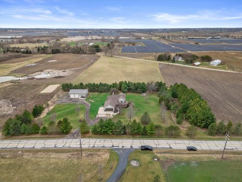 820 172nd Ave, Paris, WI, 53182 | Card Image