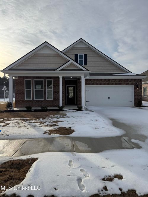 74 Harvest Dance Dr, Byhalia, MS, 38611-1129 | Card Image