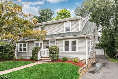 35 3rd Ave, Little Falls, NJ, 07424-1539 | Card Image
