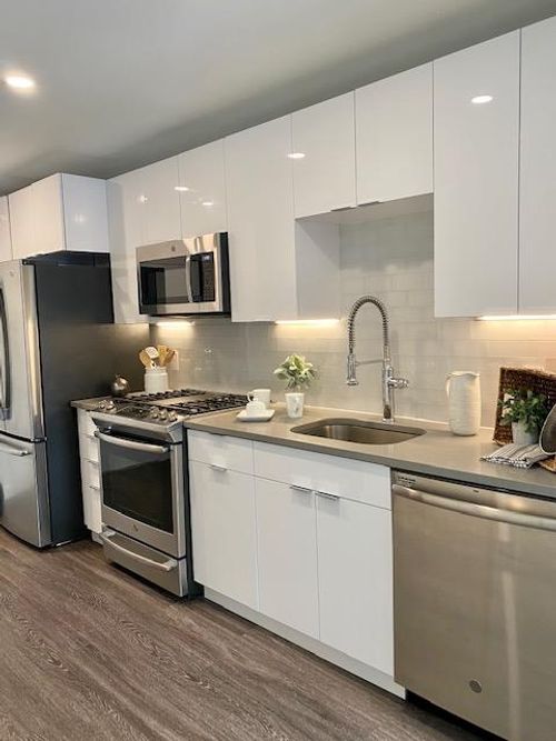 n308-116 Searing Ave, Mineola, NY, 11501-2888 | Card Image
