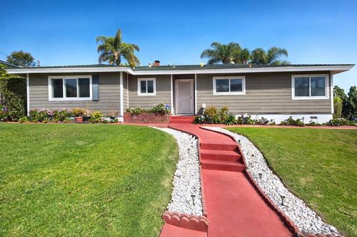 3006 Yonge St, San Diego, CA, 92106-1546 | Card Image