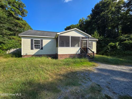586 Old Us 17, Elizabeth City, NC, 27909-2705 | Card Image