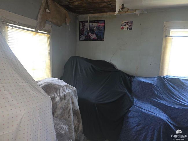 115 Se 2 Nd St, House other with 3 bedrooms, 2 bathrooms and null parking in Abilene KS | Image 13