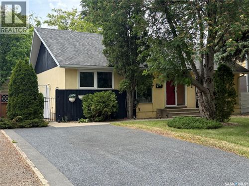 42 Spinks Dr, Saskatoon, SK, S7H4B8 | Card Image