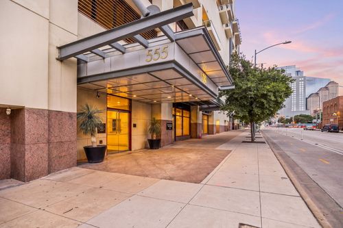 903-555 E 5th St, Austin, TX, 78701-4000 | Card Image