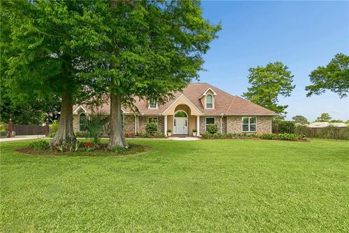 106 Royal Cresent Dr, Belle Chasse, LA, 70037-1608 | Card Image