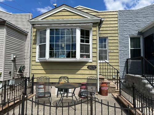 6473 59th Avenue, New York, NY, 11378 | Card Image