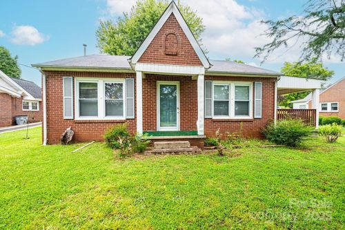 519 Lower Creek Dr Ne, Lenoir, NC, 28645-4435 | Card Image