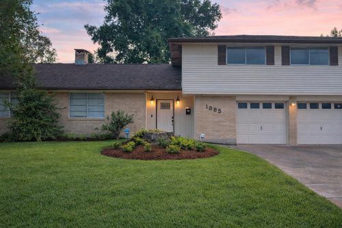 1385 Howell St, Beaumont, TX, 77706-4420 | Card Image