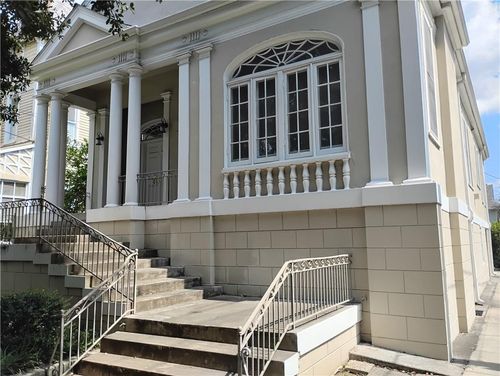 600 Short St, New Orleans, LA, 70118-2741 | Card Image