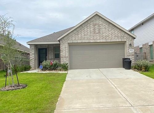 1926 Barrett Gables Dr, Crosby, TX, 77532-1977 | Card Image