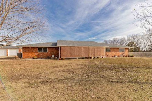 2413 Coyote Run, Stillwater, OK, 74075-0989 | Card Image