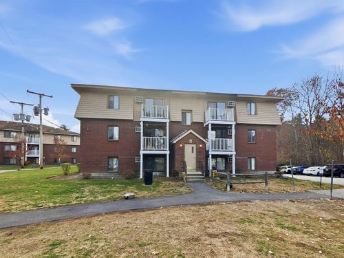 325 Great Bay Woods, Newmarket, NH, 03857-2421 | Card Image