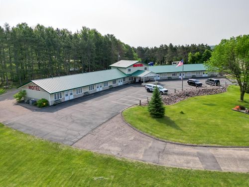 10765 County Highway Q, Chippewa Falls, WI, 54729 | Card Image