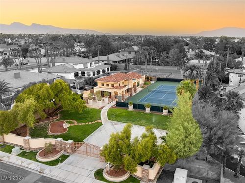 7636 Edna Ave, Las Vegas, NV, 89117-2988 | Card Image