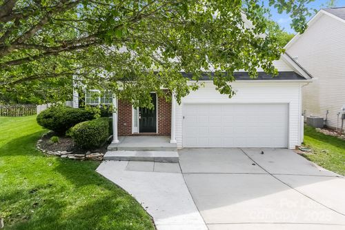 5004 Eagle Creek Dr, Charlotte, NC, 28269-1519 | Card Image