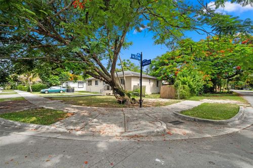 5901 Sw 62nd St, South Miami, FL, 33143-2249 | Card Image