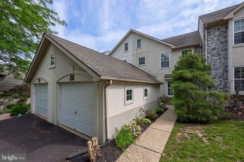 805 Tanglegate Pl, MILLERSVILLE, PA, 17551-2120 | Card Image