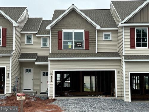 121 Magnolia Dr, MIDDLETOWN, PA, 17057-2361 | Card Image