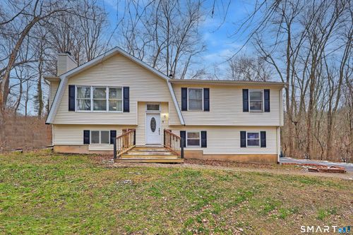 7 Circuit Ave, Watertown, CT, 06795-1701 | Card Image