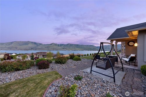101 Westview Dr, Chelan, WA, 98816-8041 | Card Image