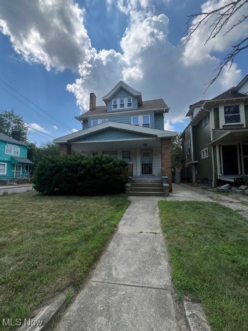 9222 Columbia Ave, Cleveland, OH, 44108-2908 | Card Image