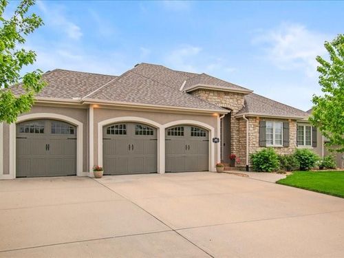 2600 Ne Amanda Ln, Blue Springs, MO, 64029-7855 | Card Image
