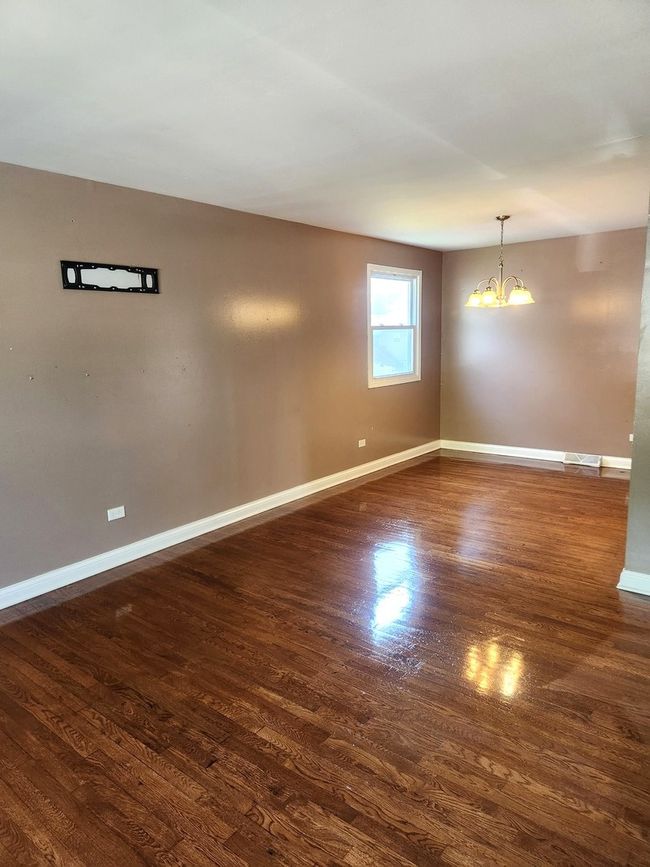 17109 Magnolia Dr, House other with 3 bedrooms, 2 bathrooms and 2 parking in Hazel Crest IL | Image 6