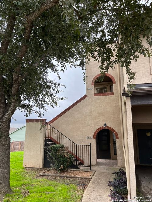 601-6100 Woodlake Pkwy, San Antonio, TX, 78244-1423 | Card Image