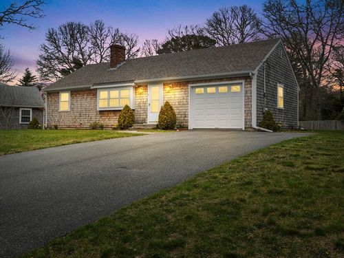 10 Eastover, South Dennis, MA, 02660-3304 | Card Image