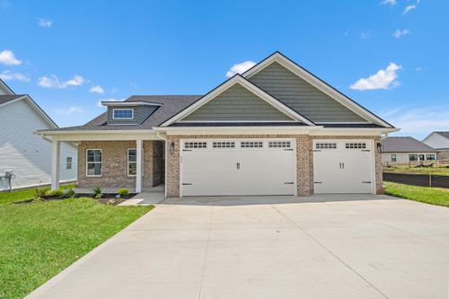 121 Farmers Blf, Nicholasville, KY, 40356-8910 | Card Image