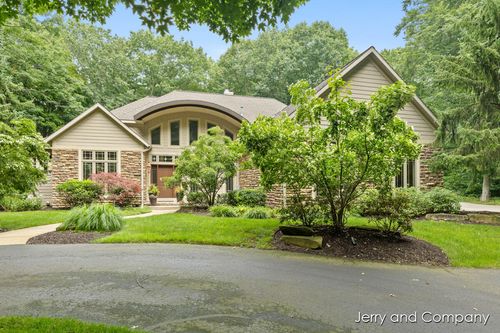 16941 Shore Oaks East Ln, Holland, MI, 49424-6091 | Card Image