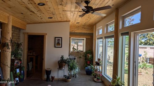 3224 N Dyer St, Flagstaff, AZ, 86004-2020 | Card Image