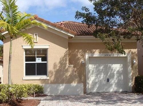 3951 Ne 11th Dr, Homestead, FL, 33033-5597 | Card Image