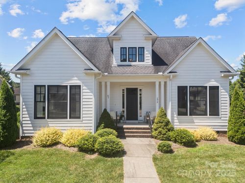 172 Birchbark Dr, Mills River, NC, 28759-4100 | Card Image