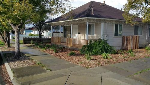 1686 Linden St, Livermore, CA, 94551-6334 | Card Image