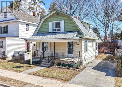 44 William St, Orillia, ON, L3V5N5 | Card Image