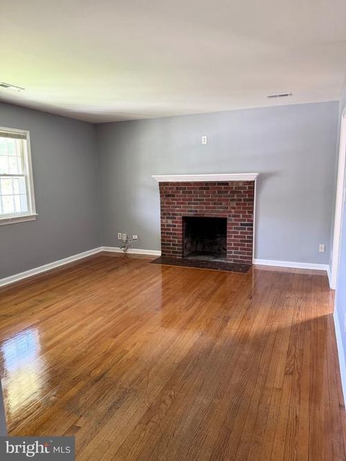 a-upper-1212 Payne St, FREDERICKSBURG, VA, 22401-5330 | Card Image